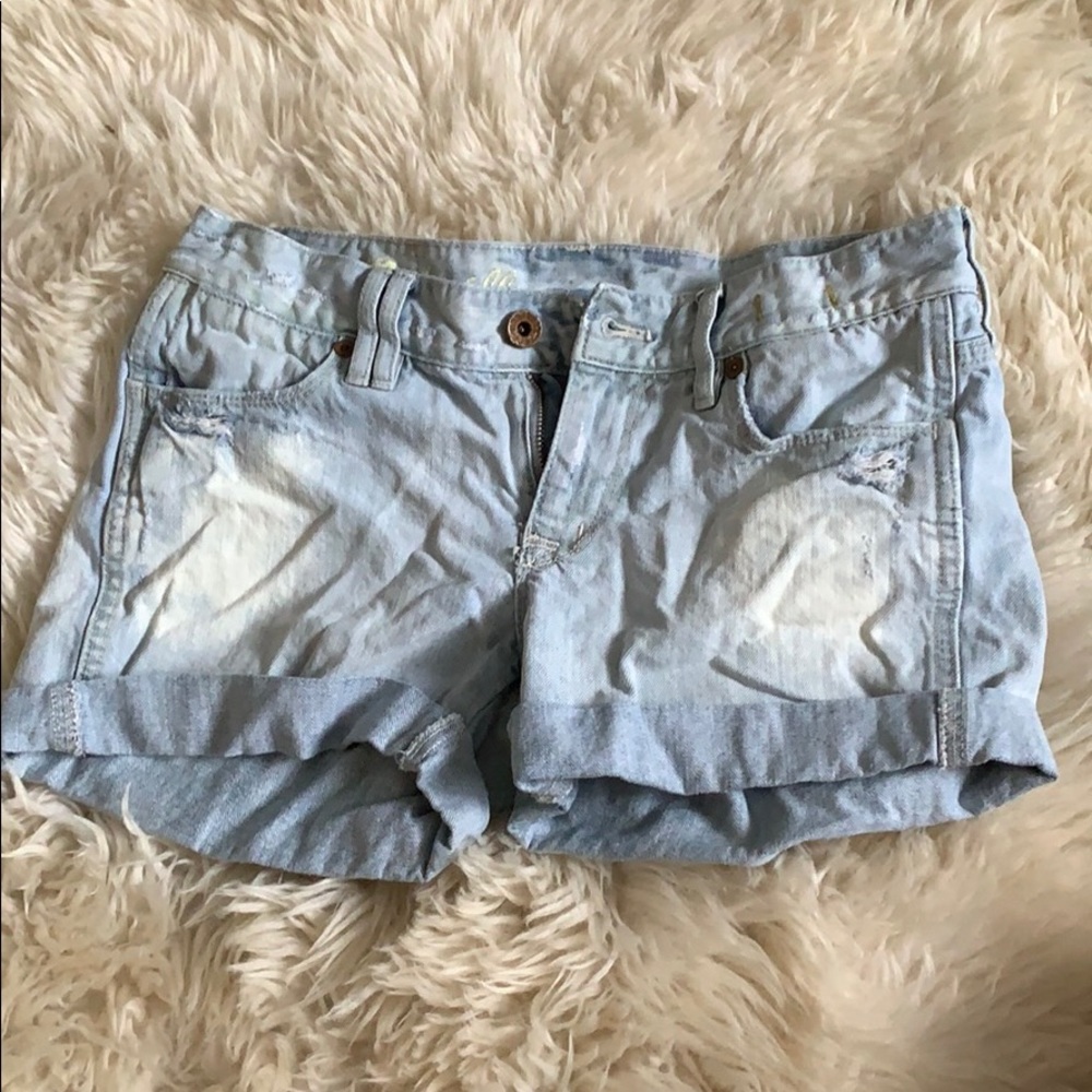 Madewell Light wash denim shorts size 24